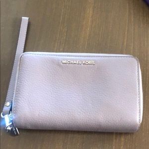 Michael Kors wallet/wristlet
